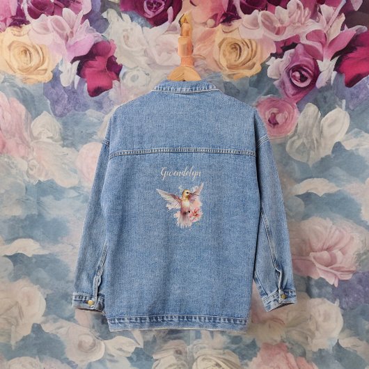 Peachy Pink Hummingbird met Monogram Naam Denim Jacket
