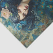 Peacock Feather Beauty: Vrouw in Blauwgroen en Bla Tissuepapier (Detail)