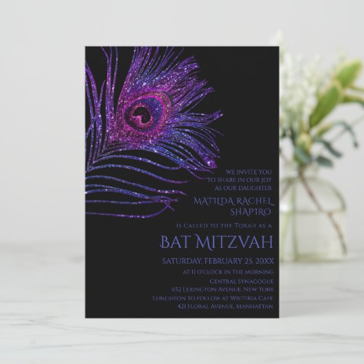 Peacock Feather Glitter Paars Bat Mitzvah Logo Kaart (Staand voorkant)