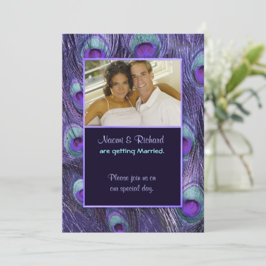 Peacock Feather Paarse - foto bruiloft uitnodiging (Staand voorkant)