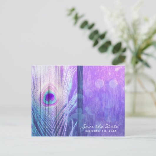 Peacock Feather Paarse Glam Boho Bewaar de datum Aankondigingskaart (Staand voorkant)