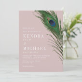 Peacock Feather Poise Peach Theme Weddenschap Invi Kaart (Staand voorkant)