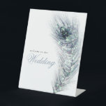 Peacock Feather Script Welkom op bruiloft Reclamebord Met Voetstuk<br><div class="desc">Mooie Peacock Feather Welkom bij Wedding.The tekst kan gemakkelijk worden gepersonaliseerd aan uw woorden.</div>