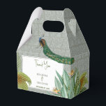 Peacock Feather Tropical Greenery Wedding Bedankdoosjes<br><div class="desc">Een  vredeskolibrie met een tropische groen en een demaspatroon achtergrond. Dit ontwerp is ideaal voor alle seizoenen. Een elegant ontwerp van de waterverf in een hedendaags thema. Een klastige bruiloft bedankt je voor de gunst met glorieuze vrek veren en moderne elementen. Er zijn ook huwelijksuitnodigingen en andere kantoorbenodigdheden beschikbaar.</div>