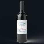 Peacock Feather Wijn Etiket<br><div class="desc">Peacock Feather. Deze elegante, paarse pekenvederetiketten zijn ontworpen met twee pekelveren die rond elegante typografie en waterverf achtergrond zijn gewikkeld. Pas dit ontwerp met jouw naam, trouwdatum, en een ander douanebericht aan u zou willen omvatten! De achtergrondkleur wordt geplaatst aan wit, echter, kunt u een vullingskleur van uw keus kiezen....</div>