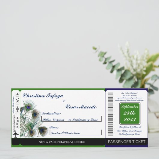 Peacock Feathers Boarding Pass Weduwen Uitnodiging (Staand voorkant)