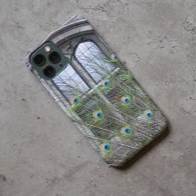 Peacock Feathers en Gothic Windows Photo