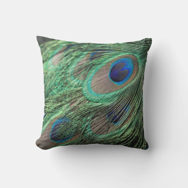 Peacock Feathers Outdoor Pillow Buitenkussen (Voorkant)