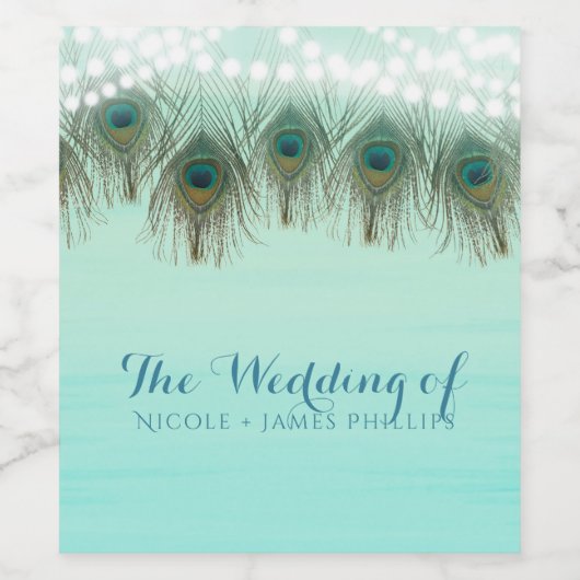Peacock Feathers & String Lights Rustic Party Wine Wijn Etiket (Enkel label)