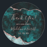 Peacock Green & Roos Gold Foil Agaat Dank u Ronde Sticker<br><div class="desc">Rich Peacock Blauwgroen Green & Elegant Roos Gold Faux Folie Waterverf Marble Agate Gilded Geode Invitation Design,  met Modern en Script lettertypen. Luxe trendy en chique bruiloft Dank u Stickers! ~ Bekijk mijn winkel om de hele trouwsuite voor dit ontwerp te zien!</div>