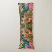 Peacock in Abriot Roos Garden Lichaamskussen (Voorkant Verticaal)