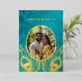 Peacock Jewel Tone Gold Wedding  Folie Uitnodiging (Staand Voorkant)