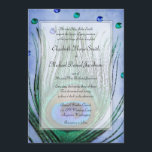 Peacock Jewels Blue Wedding Kaart<br><div class="desc">Peacock Wedding Invitations. Nodig uw gasten in stijl uit met deze  Peacockvethertrouwuitnodiging. Met een pauw-veer,  blauwe en groene juwelen en een bijtende blauwe achtergrond. Eenvoudig aan te passen met je partijgegevens!

Juwelen en veren zijn een gedrukt afbeelding.</div>