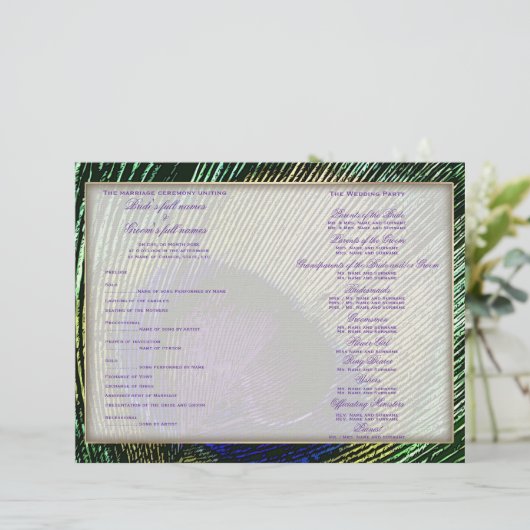 Peacock over de sjabloon van het paarse trouwprogr (Staand voorkant)