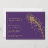 Peacock Plume in Gold and Plum Wedding Invitation Kaart (Voorkant)