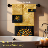 Peacock Showcasing Blauw en Geel Plumage Bad Handdoek