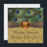 Peacock veren met faux amber Weddenschap Kaart<br><div class="desc">Elegant Wedding Invitation met groene - blauwe en gouden pekveren.  Let op: lint en amber zijn de gedrukte afbeeldingen niet echt . U kunt tekst aanpassen volgens uw vereisten.</div>