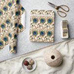 Peacock veren naadloos patroon bruiloft verjaardag cadeaupapier<br><div class="desc">Een prachtig art nouveau geïnspireerd naadloos herhalend patroon van prachtige pauwenveren in faux goud, groen en blauw tegen een witte achtergrond die art nouveau geïnspireerde delicate lijndetail heeft. Dit ontwerp heeft een tijdloze, stijlvolle en elegante uitstraling en is ideaal voor zowel zakelijk als persoonlijk gebruik. Voeg een vleugje klasse toe...</div>