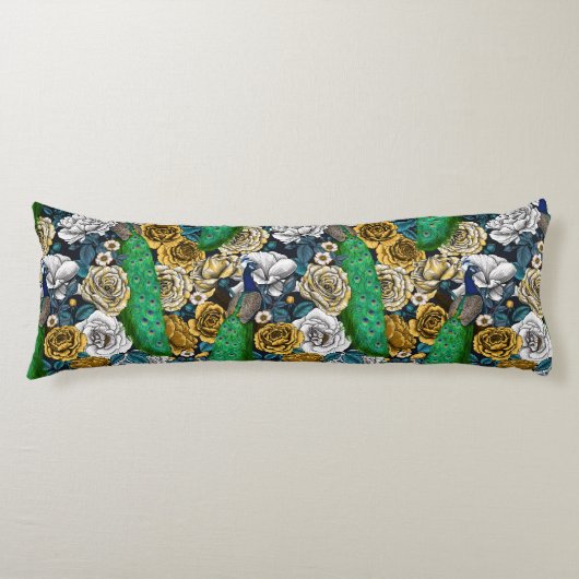 Peacocks in de tuin van het roos 3 lichaamskussen (Voorkant)