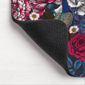 Peacocks in de tuin van het roos muismat (Hoek)