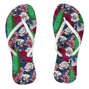 Peacocks in de tuin van het roos teenslippers