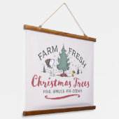 Peanuts | Boerderij Verse kerstbomen Hangend Wandkleed (Gebogen)
