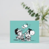 Peanuts Gang Lifting Snoopy Briefkaart (Staand voorkant)