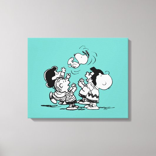Peanuts Gang Lifting Snoopy Canvas Afdruk (Voorkant)