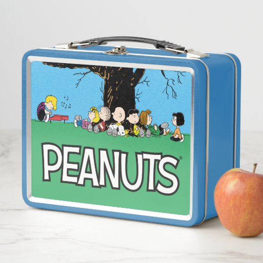 Peanuts gang onder een boom (In situ)