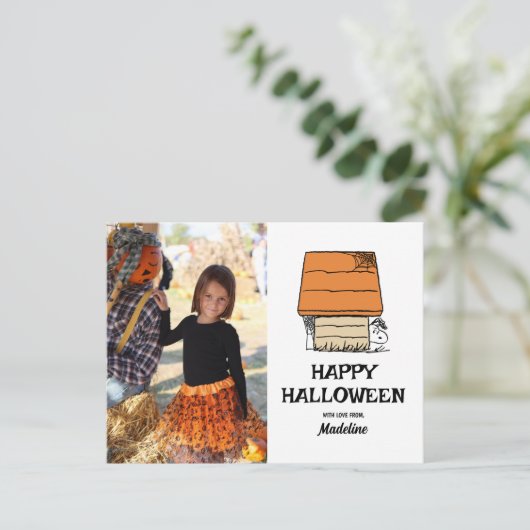 Peanuts | Happy Halloween Snoopy Doghouse Feestdagenkaart (Staand voorkant)
