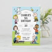 Peanuts Karakter Leuke Verjaardag Collage Kaart (Staand voorkant)