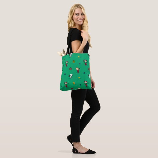Peanuts | Kerstcadeau Giving Pattern Tote Bag (Op model)