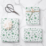 Peanuts | Kerstmis Snoopy Laat het sneeuwpatroon Inpakpapier Vel<br><div class="desc">Wikkel dat speciale cadeau in met deze leuke Peanuts Christmas cadeauverpakking. Aanpassen door een bericht en jouw namen toe te voegen.</div>