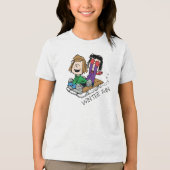 Peanuts | Peppermint Patty & Marcie Sled Riding Tri-Blend Shirt (Voorkant)