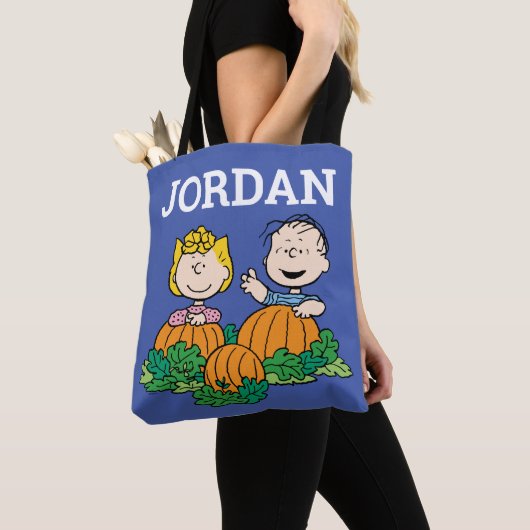 Peanuts | Sally & Linus in het pompoenveld Tote Bag (Dichtbij)