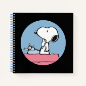 Peanuts | Snoopy aan de typemachine Notitieboek (Voorkant)