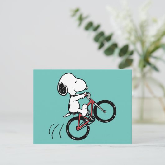 Peanuts | Snoopy Bicycle Wheelie Briefkaart (Staand voorkant)