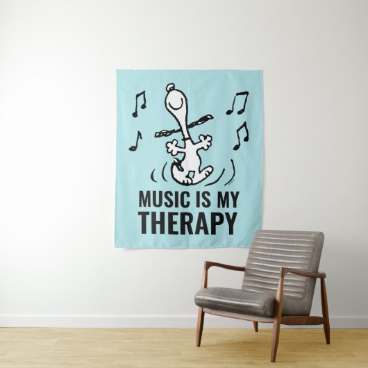 Peanuts | Snoopy Dancing Wandkleed (In situ)