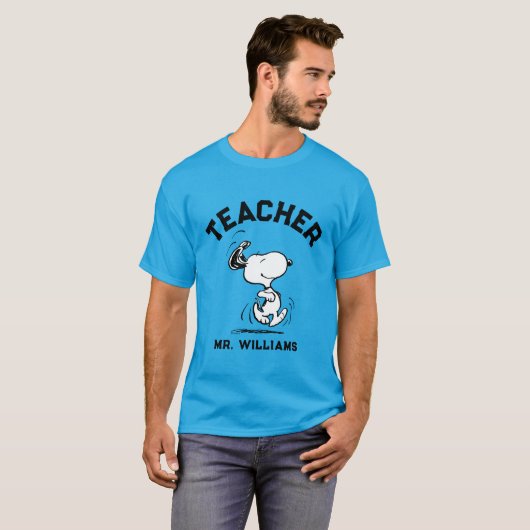 Peanuts | Snoopy Happy Dance Teacher T-shirt (Voorkant volledig)