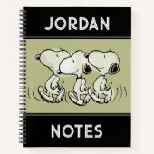 Peanuts | Snoopy loopt fier rond Notitieboek (Voorkant)
