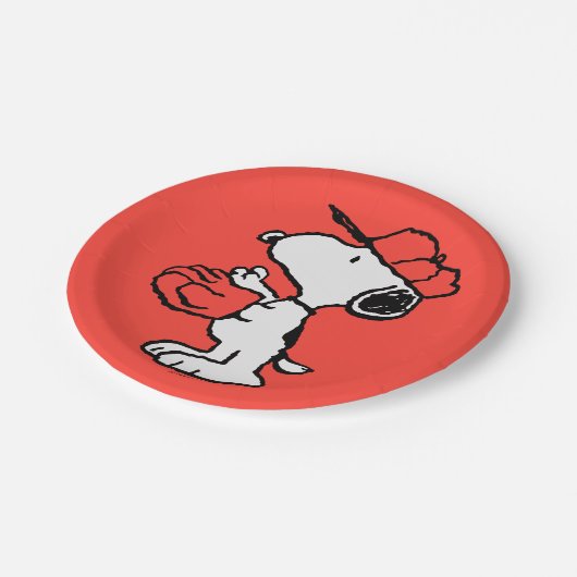Peanuts | Snoopy Making the Catch Papieren Bordje (Gekanteld)