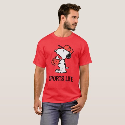 Peanuts | Snoopy Making the Catch T-shirt (Voorkant volledig)