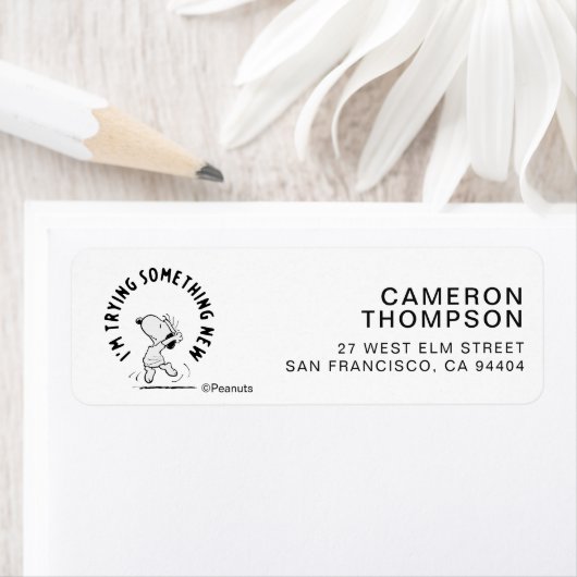 Peanuts | Snoopy probeert iets nieuws Etiket (Insitu)