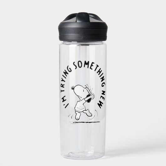Peanuts | Snoopy probeert iets nieuws Waterfles (Voorkant)
