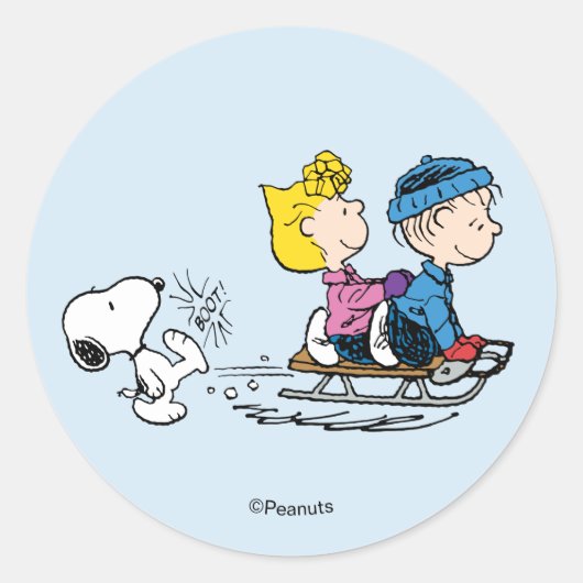 Peanuts | Snoopy, Sally & Linus Sled Riding Ronde Sticker (Voorkant)