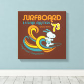 Peanuts | Snoopy Surfboard wedstrijd Canvas Afdruk (Insitu (Houten vloer))