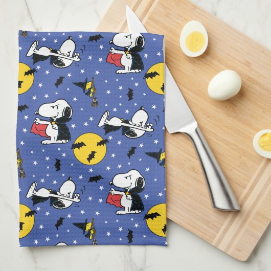Peanuts | Snoopy Vampire Pattern Theedoek (Quarter Fold)