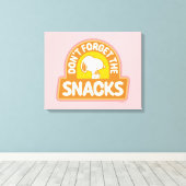 Peanuts | Snoopy Vergeet de Snacks niet Canvas Afdruk (Insitu (Houten vloer))