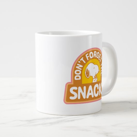 Peanuts | Snoopy Vergeet de Snacks niet Grote Koffiekop (Voorkant rechts)