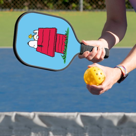 Peanuts | Snoopy & Woodstock Hondenhok Pickleball Paddle (Insitu)